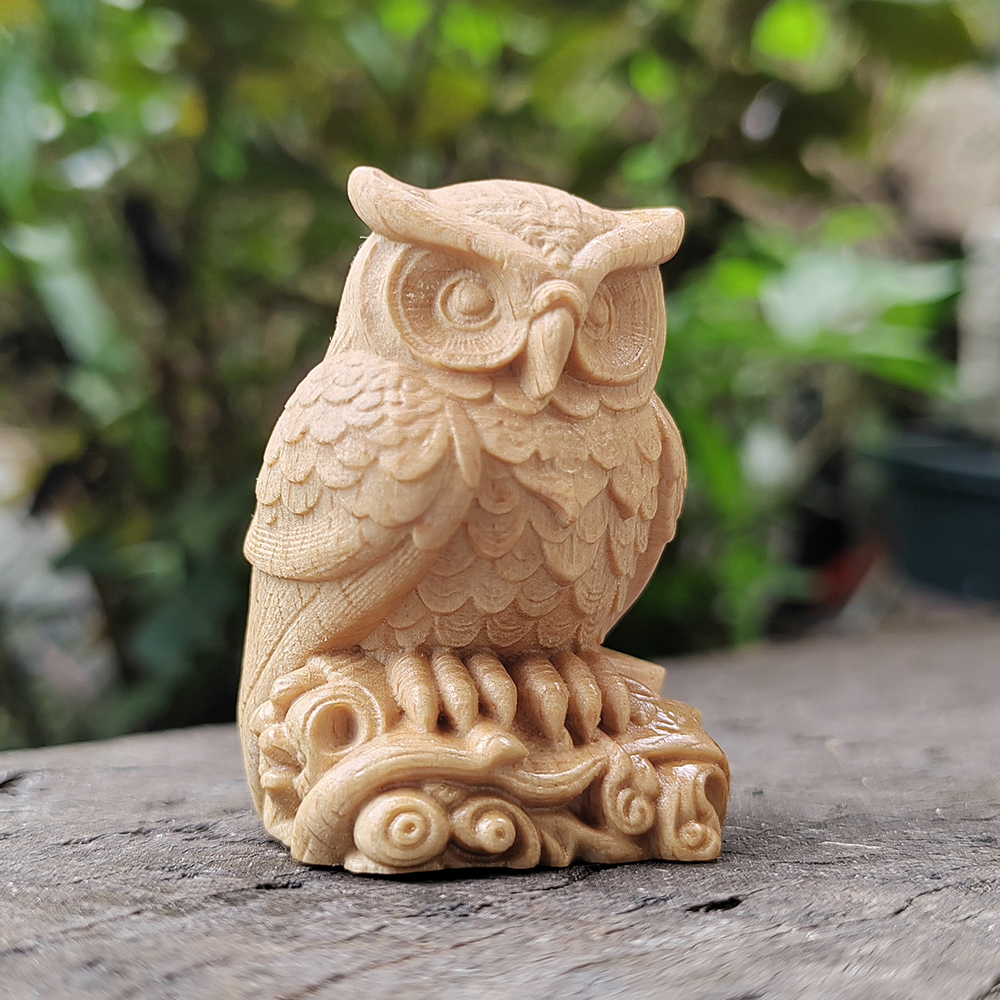 1.8 Inch Owl Figurine on a Woo - مراجعة Home Office Login وسعره